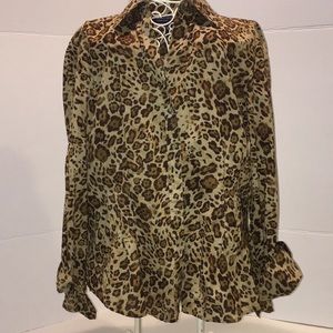 💕💕 Jones of New York leopard Print Sz 6 great shirt easy wear🫶🏼